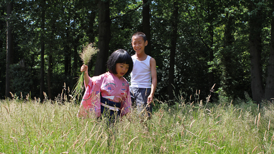 Anna Kimura (Younger Kayano) and  Nicolas Lue-Fong (Younger Makoto) enjoy an outdoor shoot!